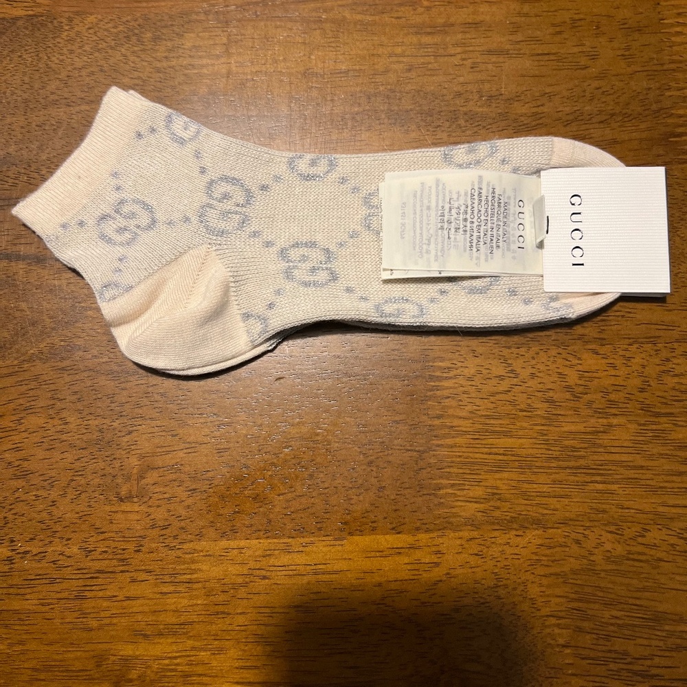 Gucci GG Ivory Ankle Socks with Silver Lamé Interlocking GG Sz S